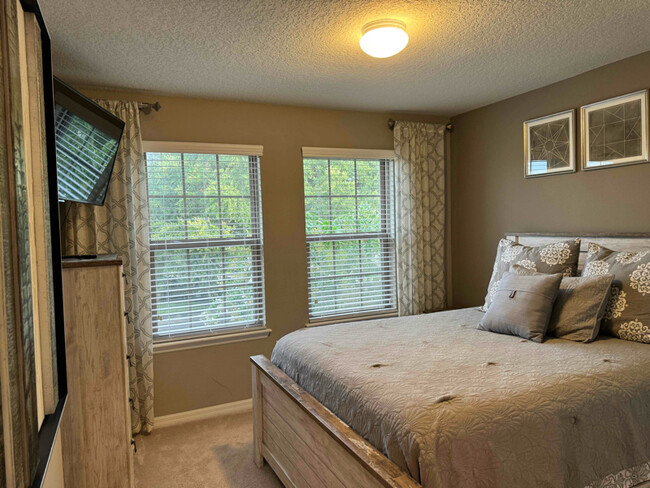 Foto del edificio - 6977 Heatherton Ct