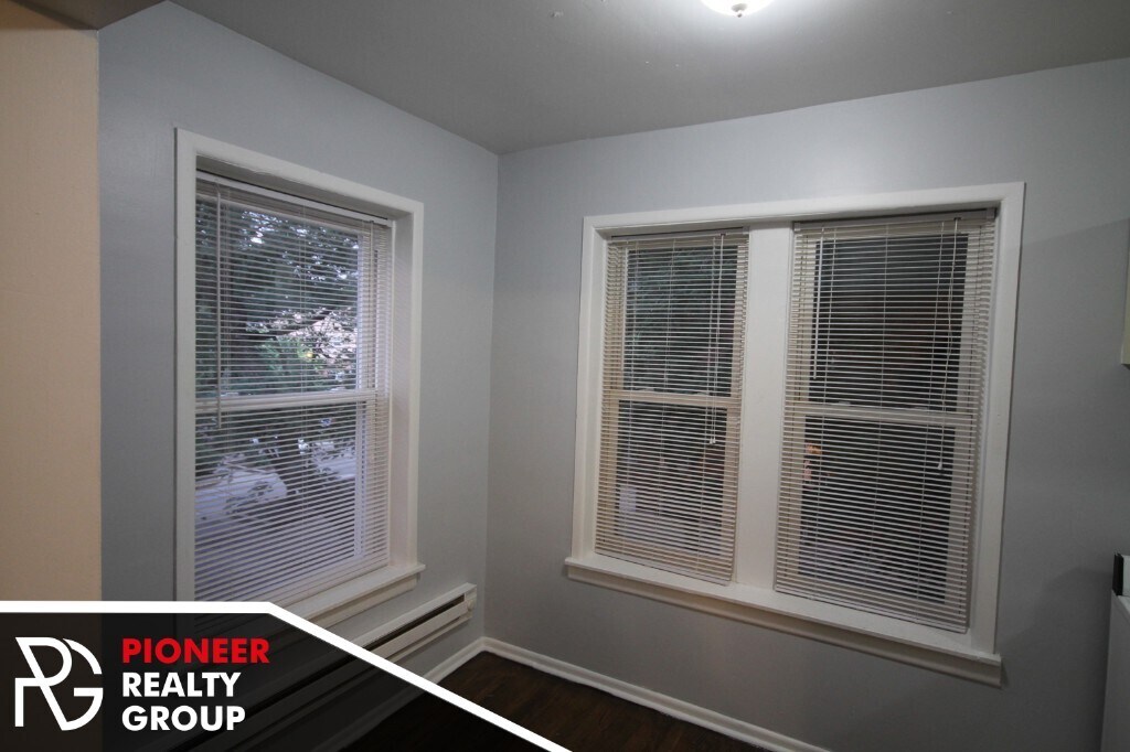Primary Photo - Uptown Studio Close to Red line!