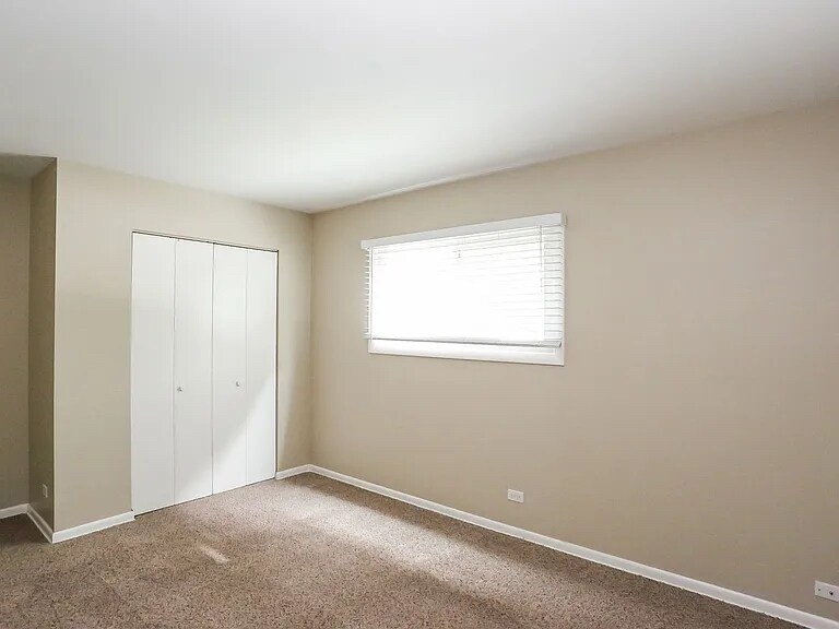 252 N Grace St, Lombard, IL 60148 House Rental in Lombard, IL