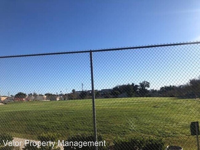 Foto del edificio - 2 br, 1 bath House - 4220 Thorn Street