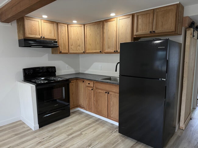 Building Photo - 215 Church Alley