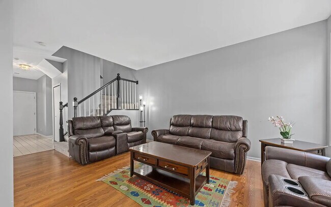 Foto del edificio - Experience Elevated Living
