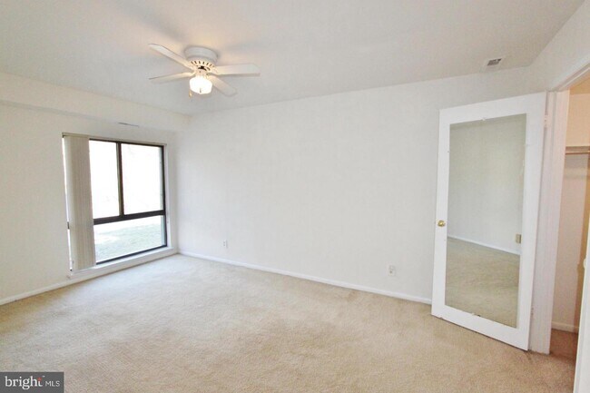 Foto del edificio - 6001 Majors Ln