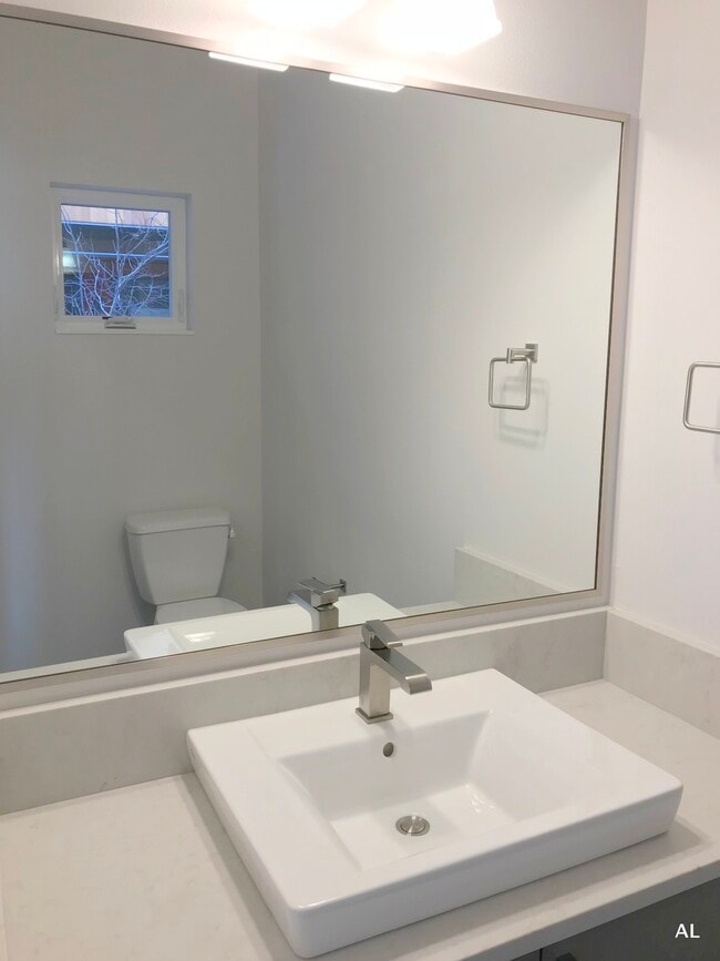 Building Photo - 3300 NE 65th St