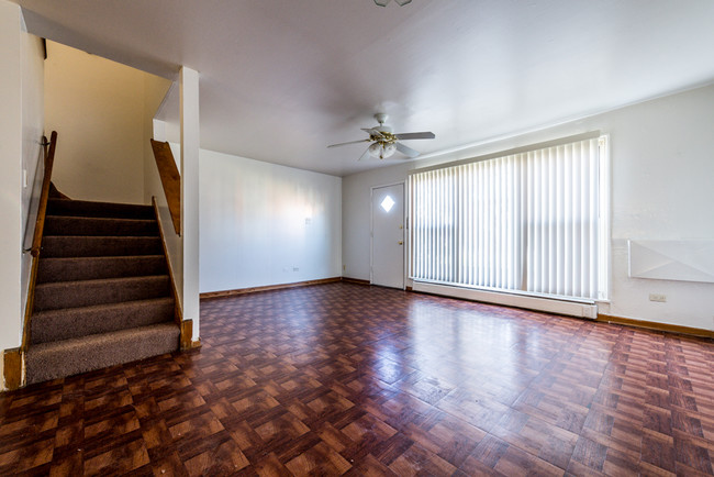 Living Room - Dorchester Townhomes