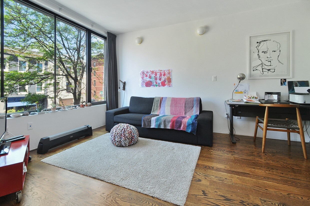 Primary Photo - 131 Wythe Ave
