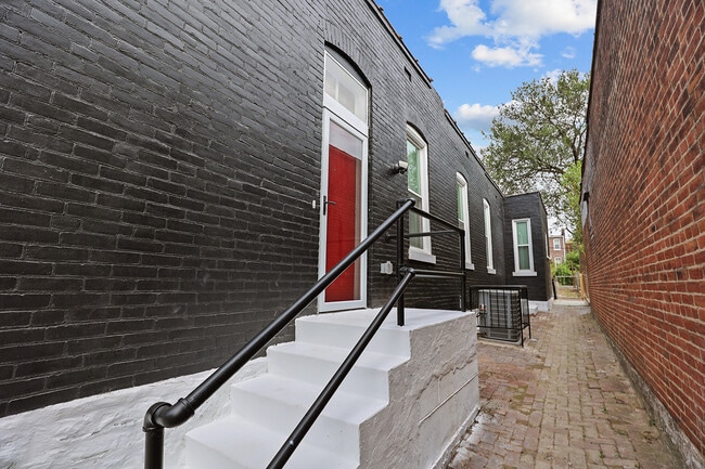 Building Photo - 3828 Wisconsin Ave