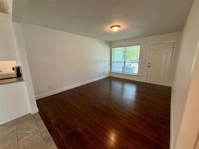 Building Photo - 2714 Maple Dr
