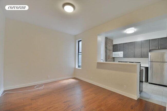 Building Photo - 530 W 123rd St