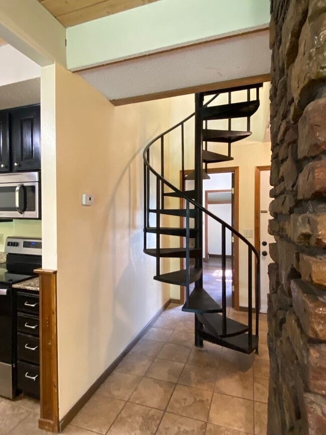 Foto del edificio - 13914 Turnberry Ln