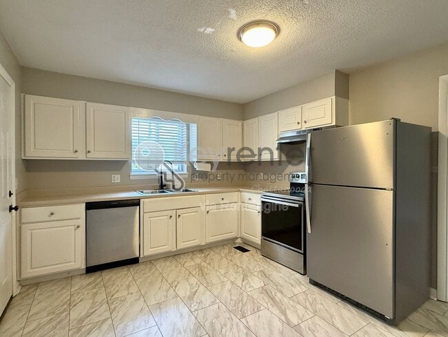 Photo - 550 Alexander Dr Apartment
