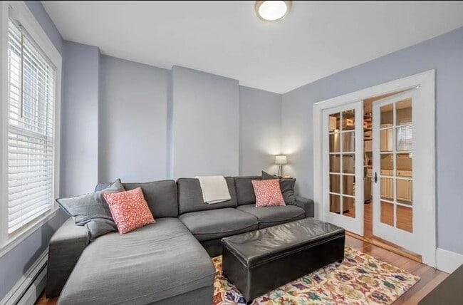 Building Photo - 80 Park St