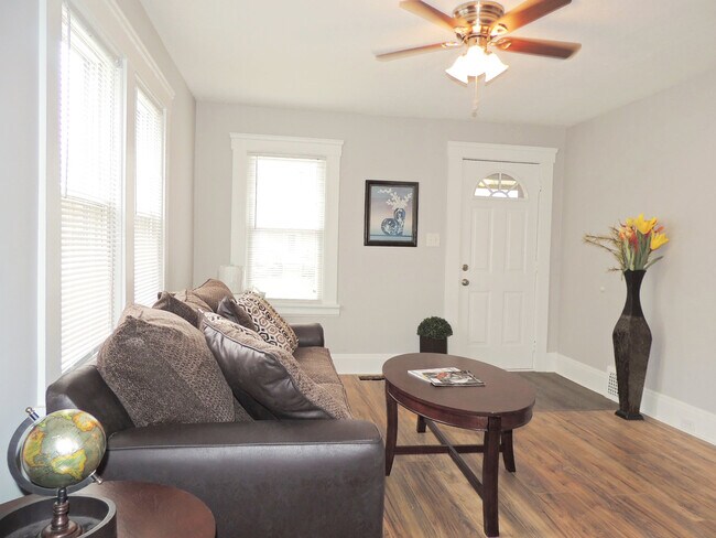 Foto del edificio - Renovated 3 Bed, 1 Full Bath Ranch for Rent!