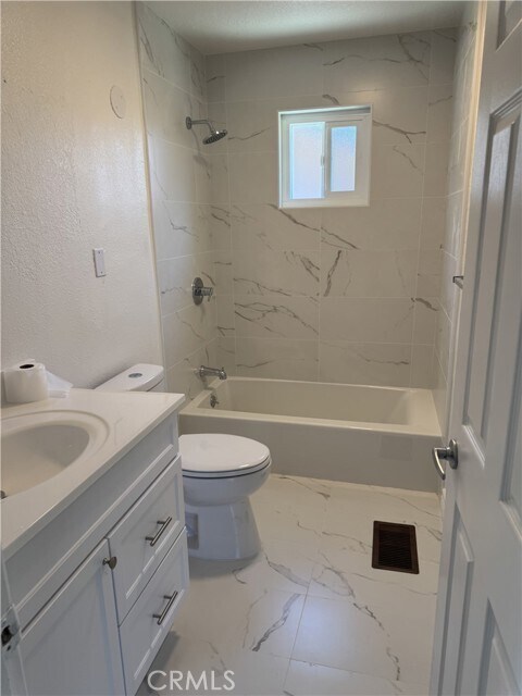 Building Photo - 4165 El Molino Blvd