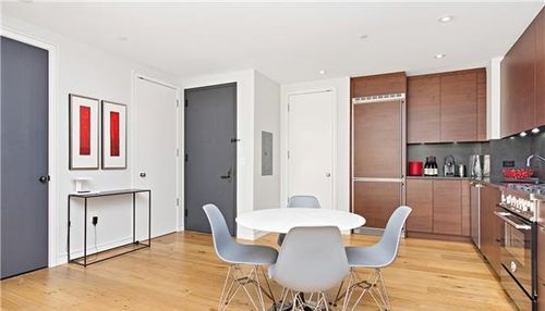 Foto del edificio - 560 W 28th St