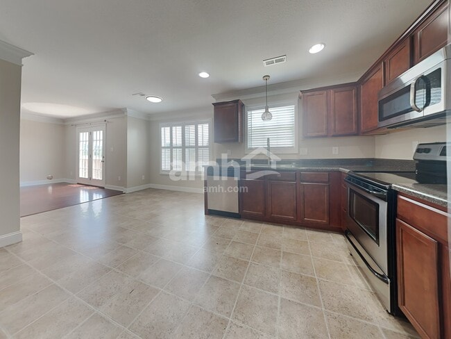 Foto del edificio - 6904 Poplar Wood Trail