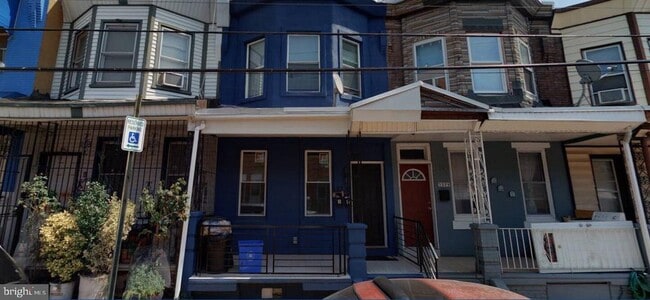Foto del edificio - 3331 N Howard St