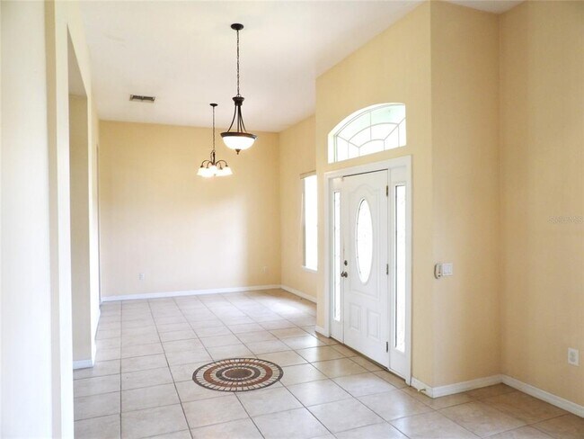 Foto del edificio - 3074 Bay Laurel Cir N