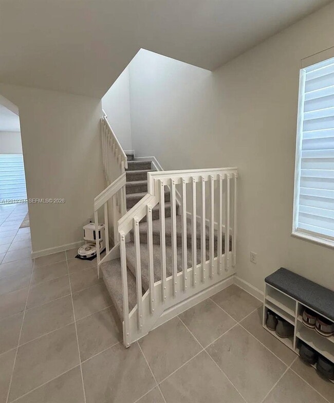 Building Photo - 2584 SE 25th Ct