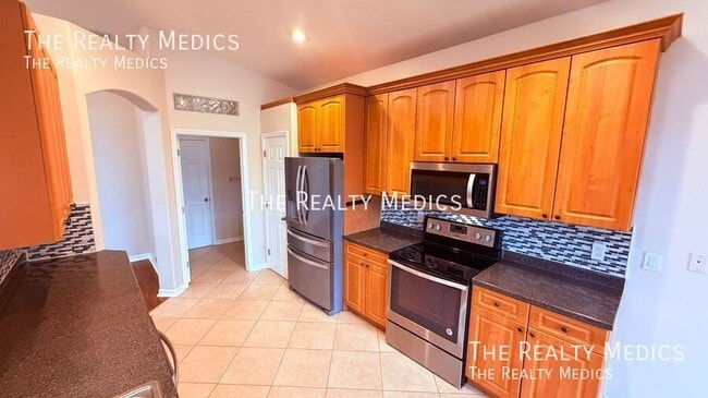 Building Photo - 795 Alcazar Ave