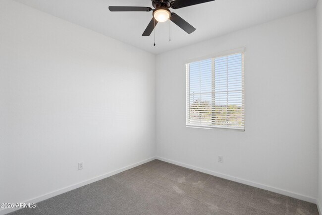 Foto del edificio - 25293 W Wayland Dr