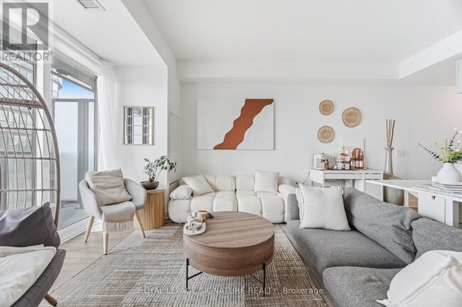 Photo du bâtiment - 575 Bloor St E