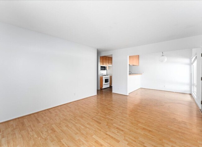Building Photo - Santa Ana Apartment For Rent