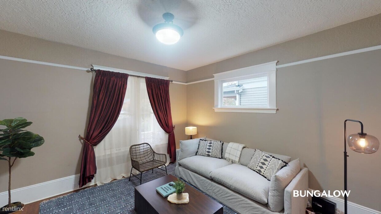 Foto principal - 5721 N Bowdoin St