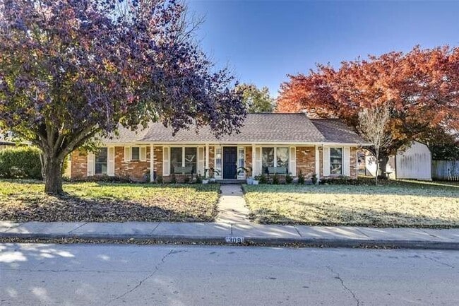 Building Photo - 309 Stiles Dr