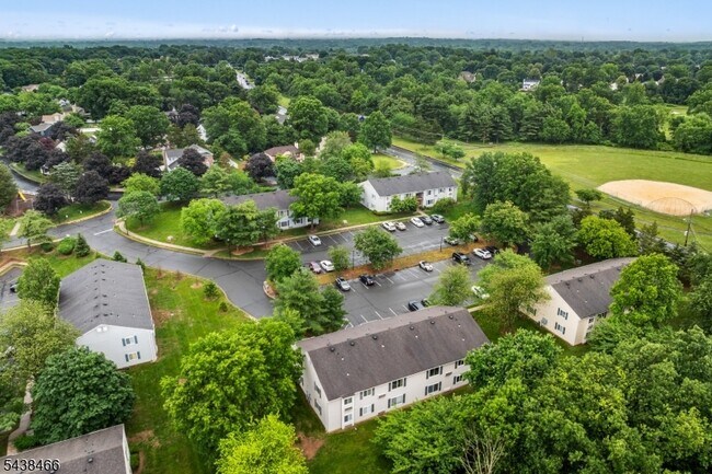 Foto del edificio - 111 Aimwick Ct