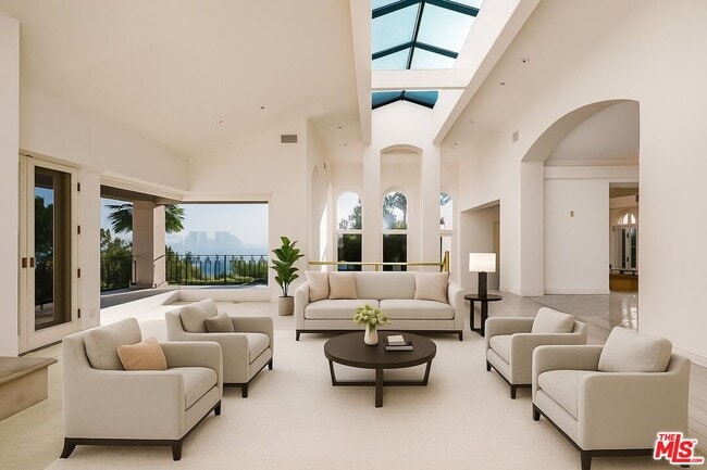 Building Photo - 1136 Calle Vista Dr