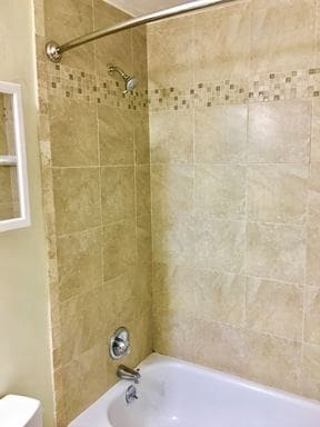 Building Photo - 1315 W 18th Ave