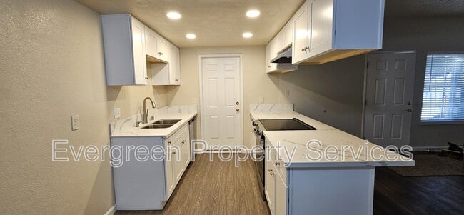 Foto del edificio - 10412 S White Rock Rd