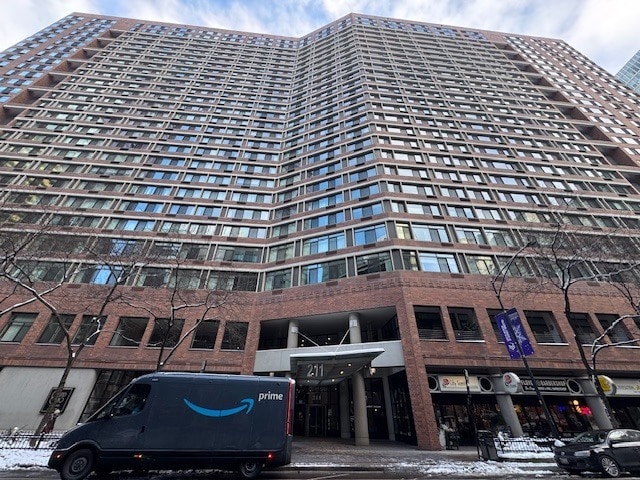 Building Photo - 211 E Ohio St