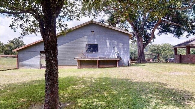 Building Photo - 3572 US-90