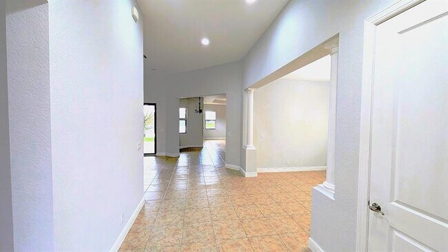 Foto del edificio - 11555 NW 81st Pl