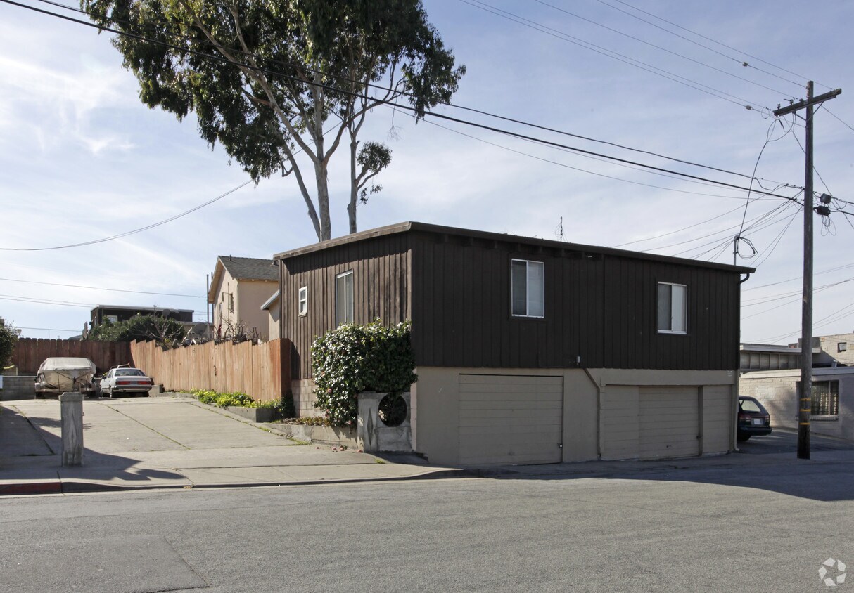 Primary Photo - 1486 Fremont Blvd