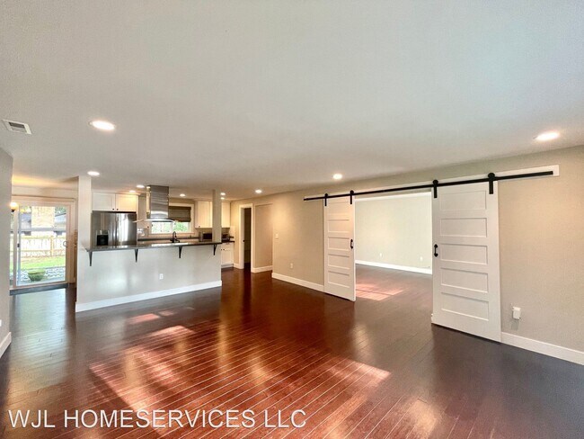 Foto del edificio - 3 br, 3 bath House - 12654 NE 80th St