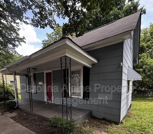Building Photo - 145 Parrish St