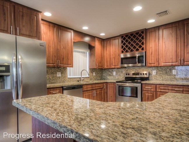 Building Photo - 135 Heatherwood Dr