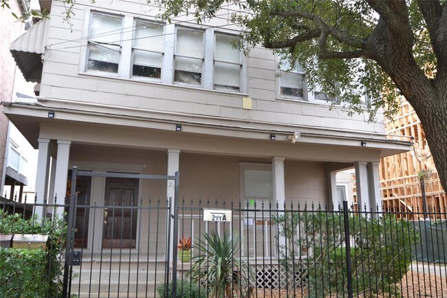 Foto del edificio - 211 Drew St