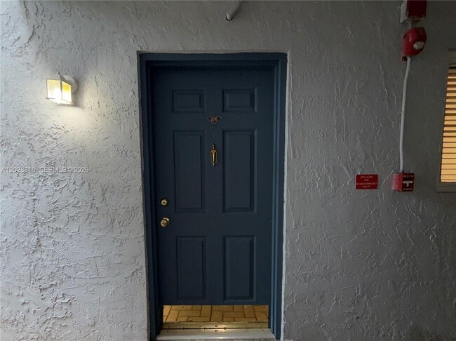 Building Photo - 10441 Mahogany Key Cir
