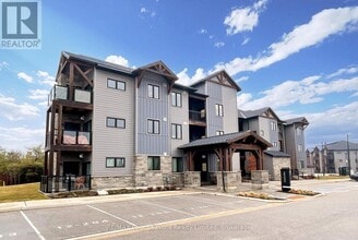 Building Photo - 12 Beausoleil Ln