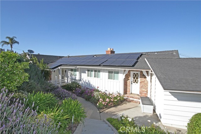 Primary Photo - 12 Stirrup Rd