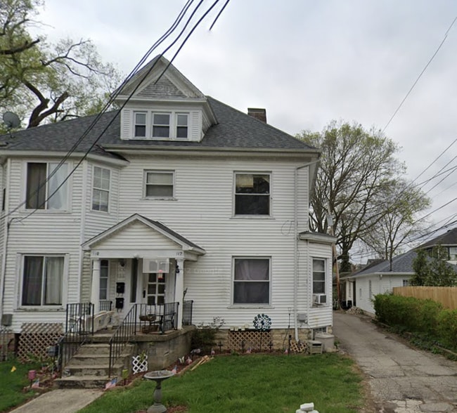 Building Photo - Welcome Home to Your Charming 2-Bedroom Apartment in Troy!