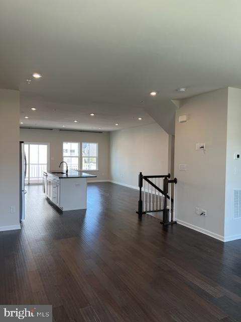 Building Photo - 503 Holywell Dr