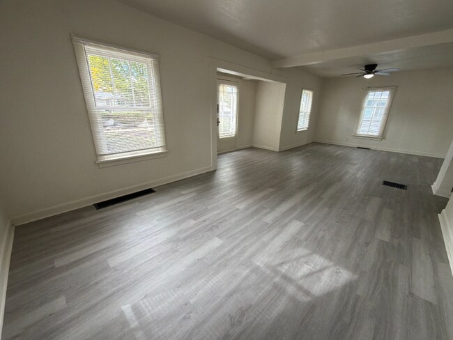 Foto del edificio - 745 Carbon St