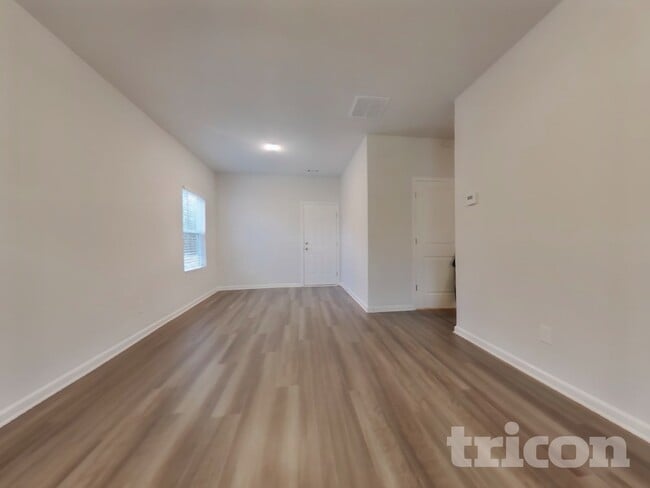 Foto del edificio - 412 Wallace Cir