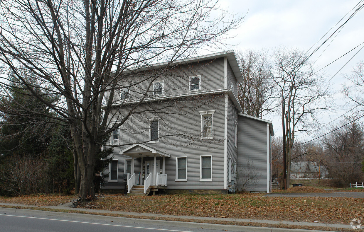 Primary Photo - 104 Saratoga Ave