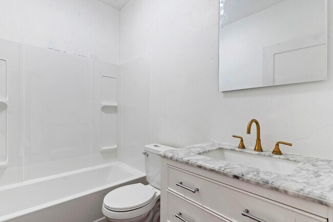 Foto del edificio - 678 N 100 E